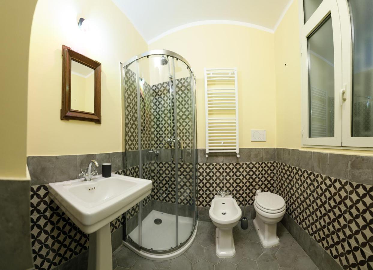 Palazzo Introna Bed & Breakfast Mola di Bari Ngoại thất bức ảnh
