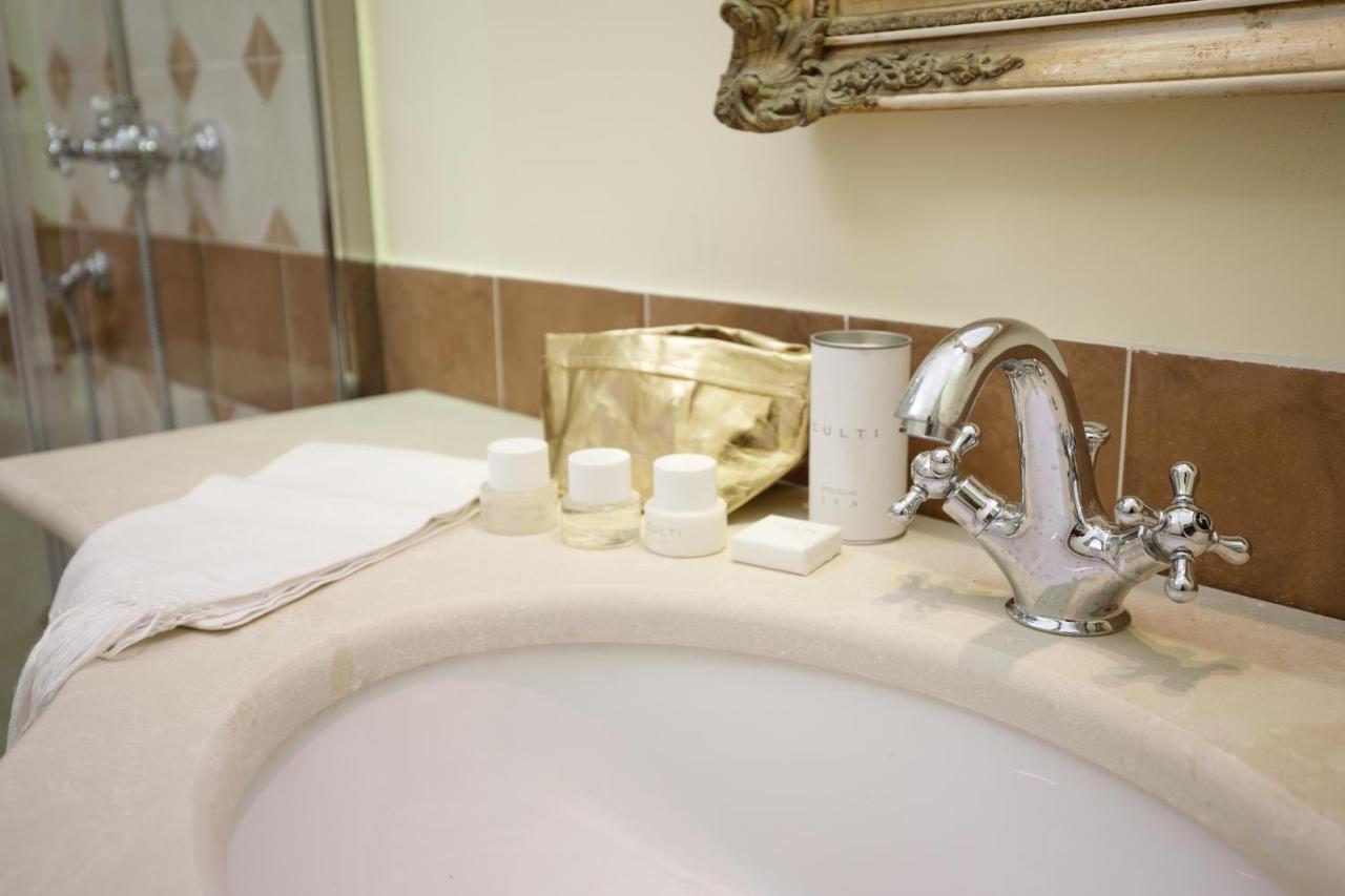 Palazzo Introna Bed & Breakfast Mola di Bari Ngoại thất bức ảnh