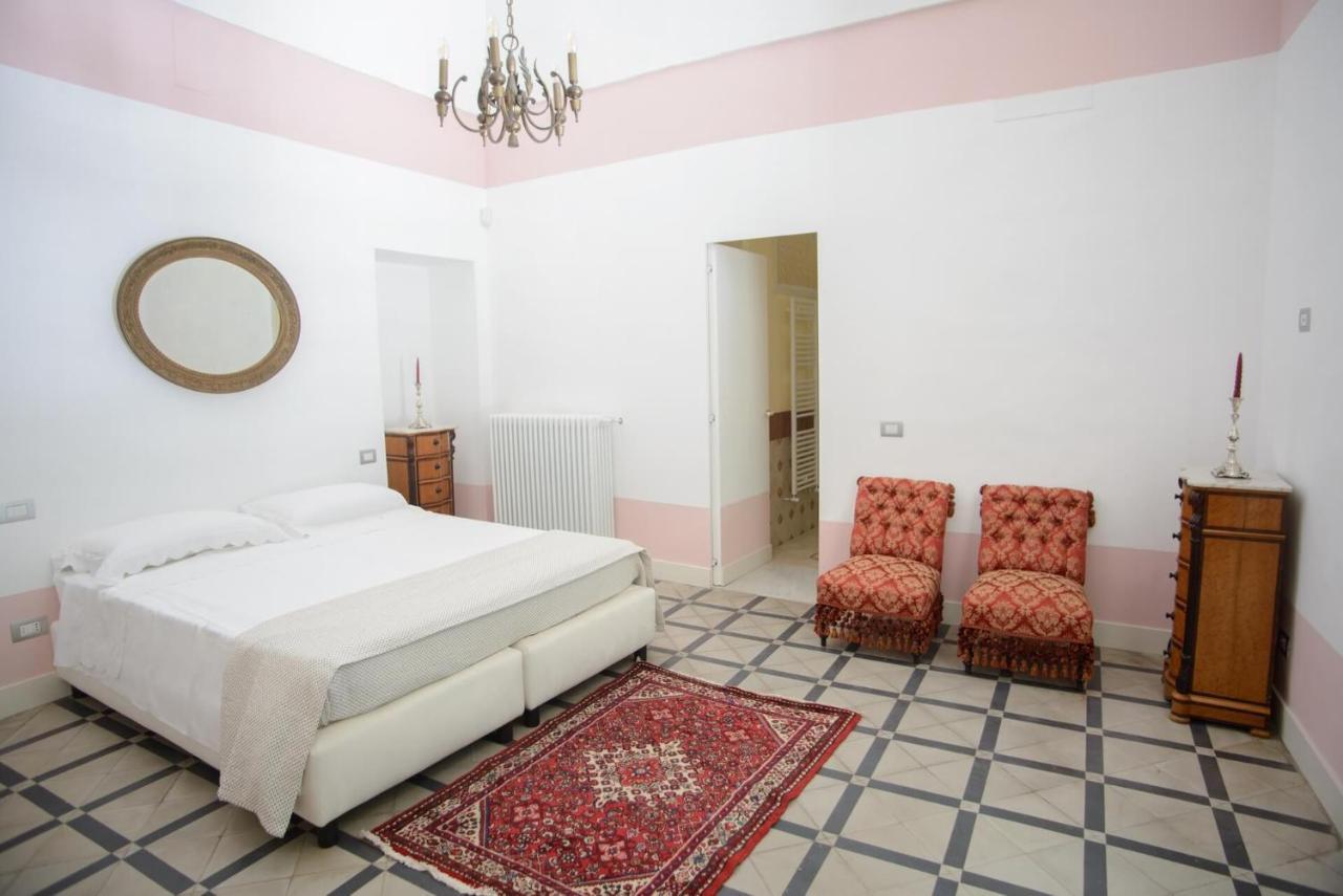 Palazzo Introna Bed & Breakfast Mola di Bari Ngoại thất bức ảnh