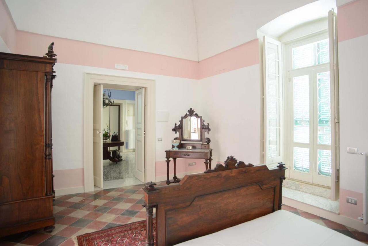 Palazzo Introna Bed & Breakfast Mola di Bari Ngoại thất bức ảnh