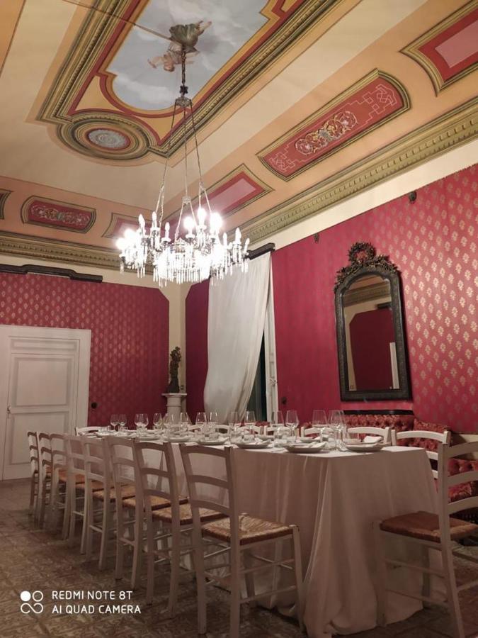 Palazzo Introna Bed & Breakfast Mola di Bari Ngoại thất bức ảnh
